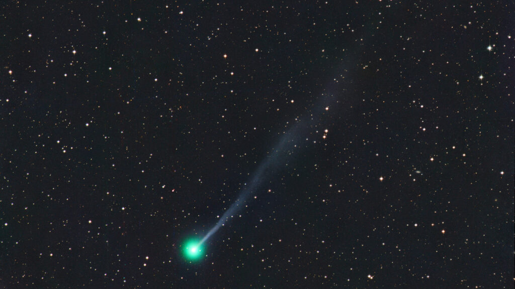 2025 R3 Panstarrs-Jager-Rhemann условия видимости кометы C/2025 R3 в апреле 2026